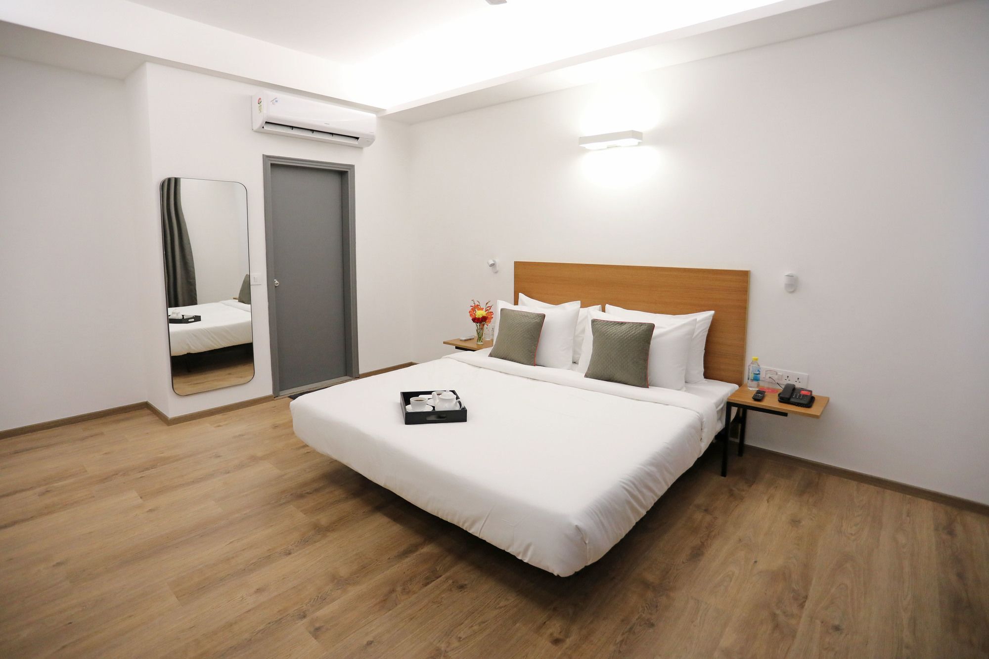 Hotel Oyo Townhouse 027 Sector 15 Gurgaon Zewnętrze zdjęcie